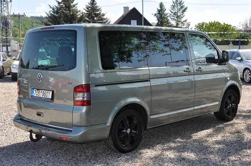 Volkswagen Multivan 2.5TDi 128kW 4x4 - fotka 3 z 14