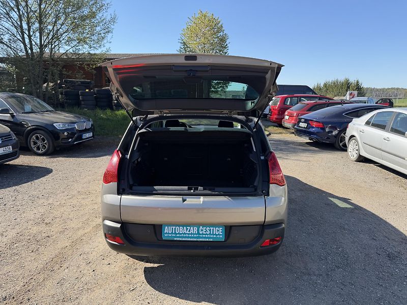 Peugeot 3008 1.6i 16V - fotka 9 z 21