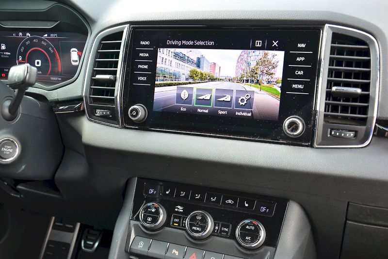 Škoda Karoq (2020) 1.5 TSI 110 kW Sportline - fotka 24 z 25