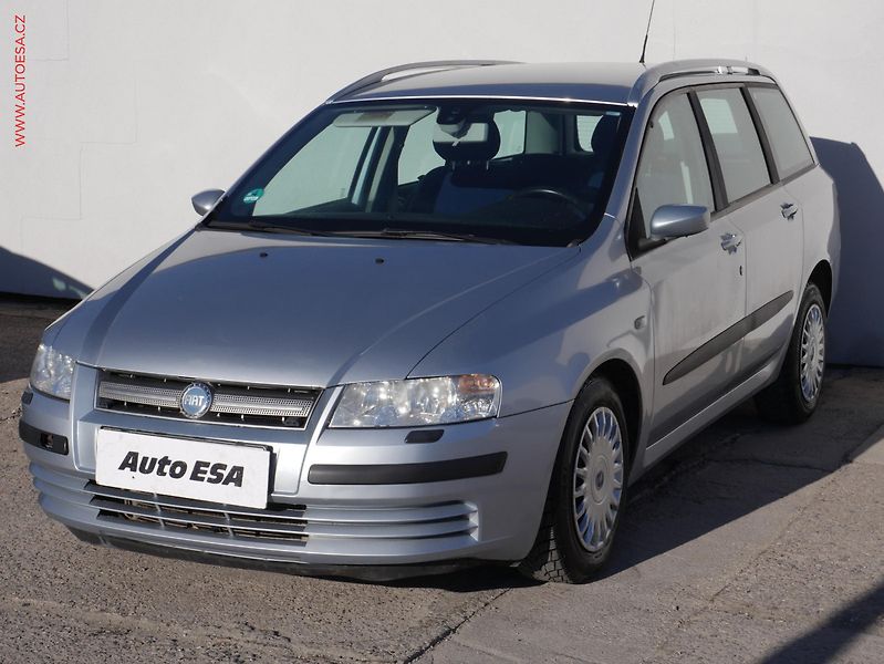 Fiat Stilo (2007) 1.6i, AC, park.čidla - fotka 3 z 15