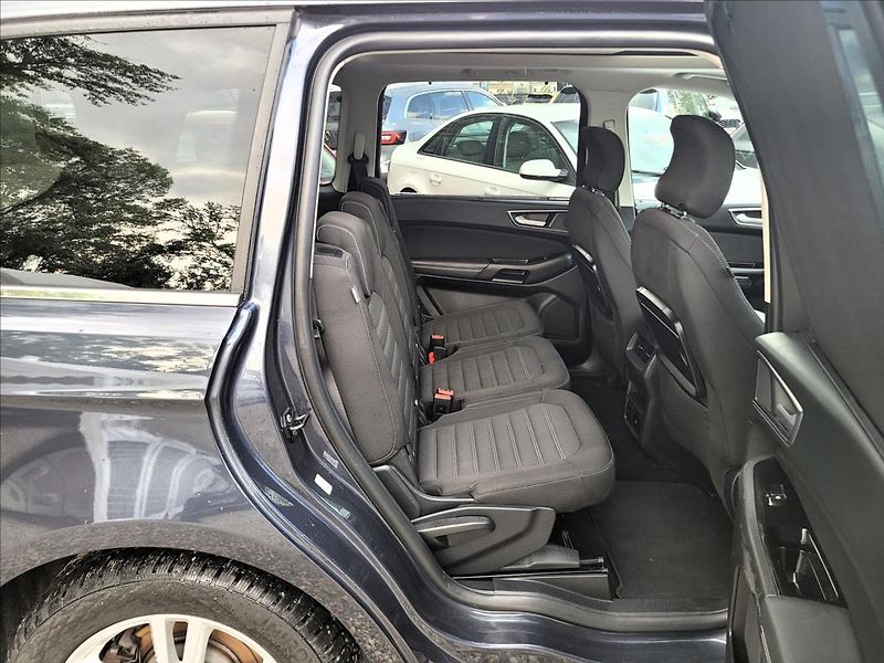 Ford Galaxy 2,5 Již není k dispozici - fotka 17 z 50