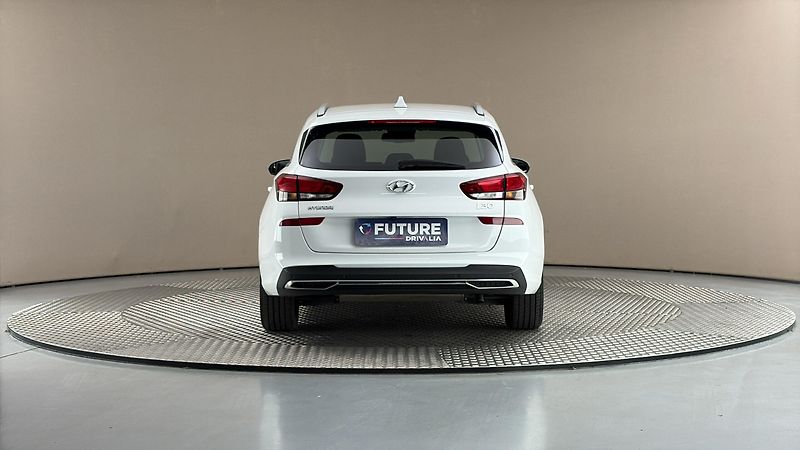 Hyundai i30 1.5 T-GDI Smart Kombi - fotka 5 z 23