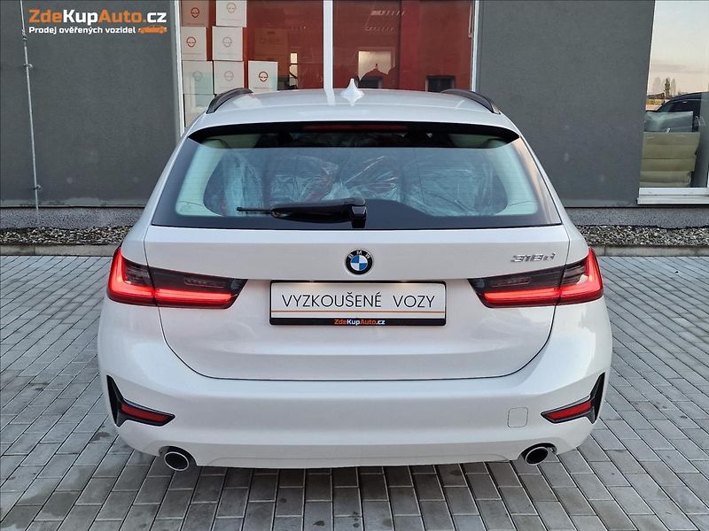 BMW Řada 3 318d 110kW Touring,ČR,1.Maj. - fotka 9 z 50