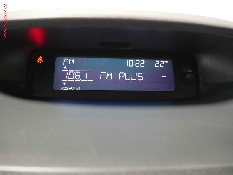 Renault Mégane (2010) 1.5 dCi, 2.maj,ČR, AC, temp - fotka 14 z 19