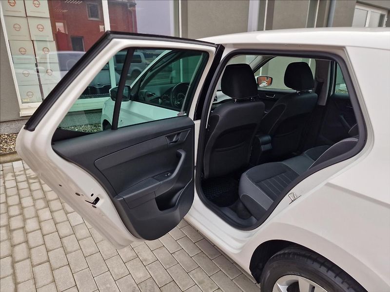 Škoda Fabia 1.0 TSI Style,původ ČR,1.Maj. - fotka 18 z 49