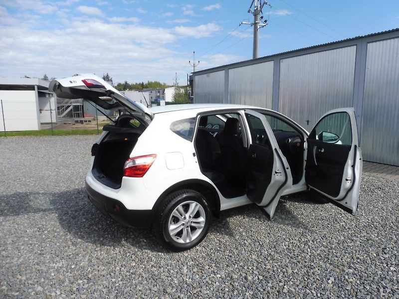 Nissan Qashqai 1.5DCi 110PS NAVI STK TOP STAV - fotka 165 z 189