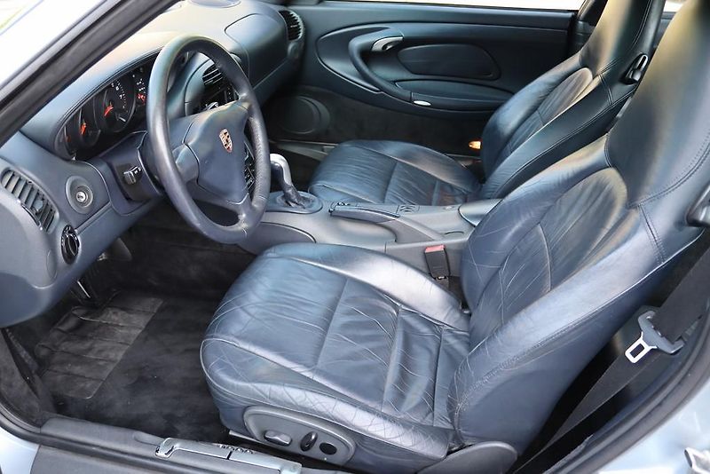 Porsche 911 996 3.4 CARRERA 221kW - fotka 27 z 49