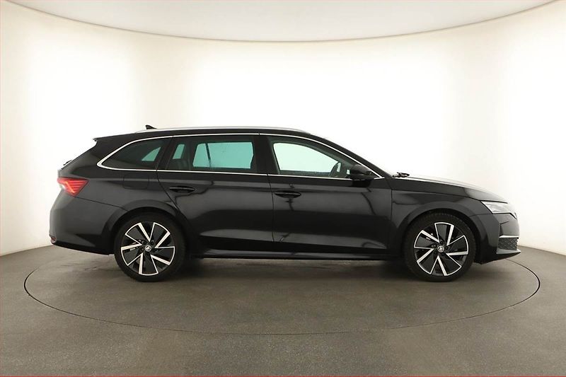Škoda Octavia (2024) 2.0 TDI - fotka 6 z 19