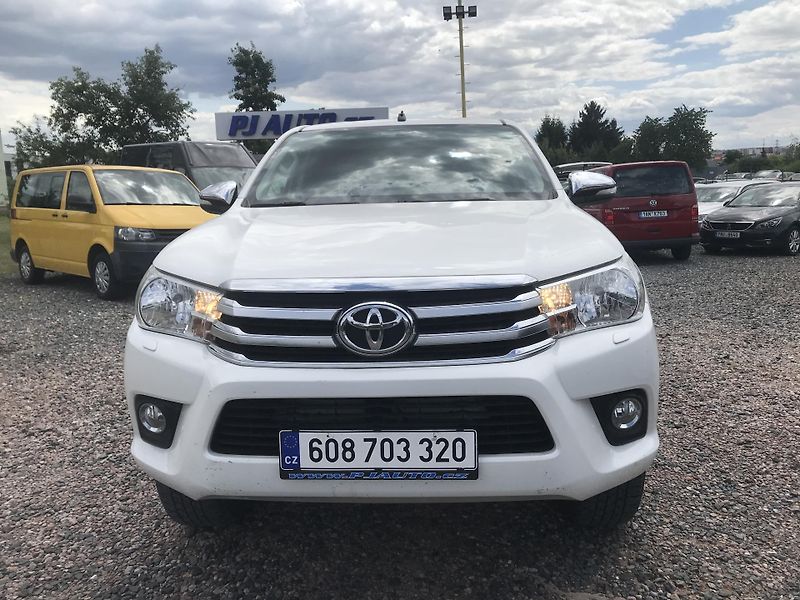 Toyota Hilux 2.4 D 110 ,4x4,AUT.ČR... - fotka 2 z 24