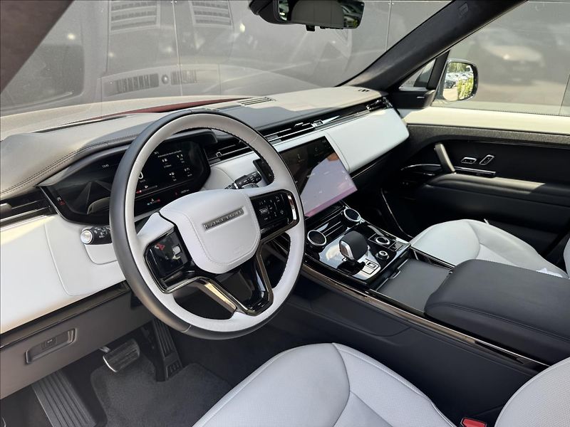 Land Rover Range Rover Sport 3,0 D350 AUTOBIOGRAPHY AWD - fotka 9 z 35