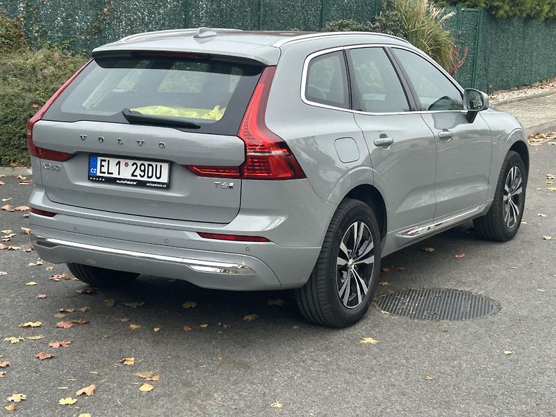 Volvo XC60 (2025) T6 RECHARGE PHEV 4WD ČR 1.maj  - fotka 20 z 46
