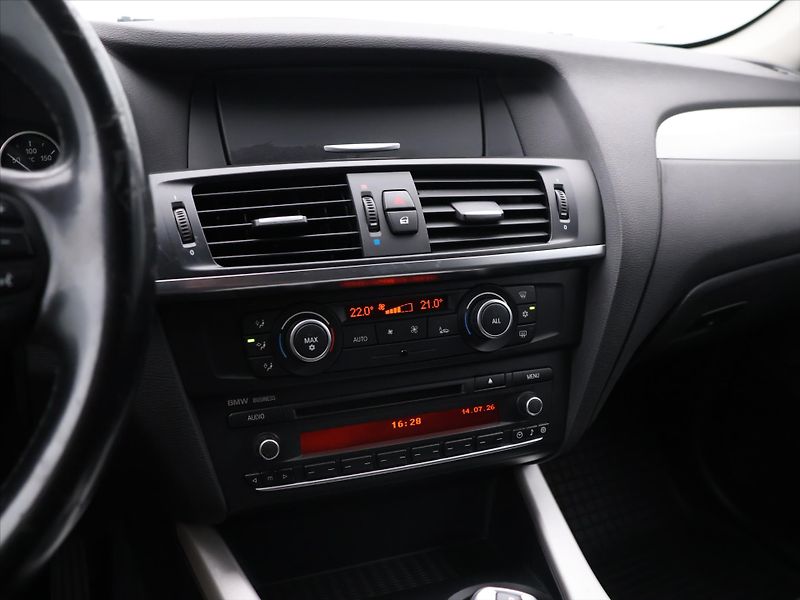 BMW X3 2,0 20d xD 135kW Aut. CZ Tažné - fotka 14 z 25