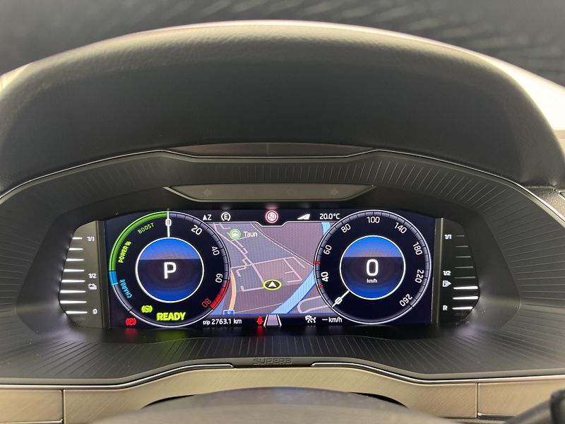 Škoda Superb 1.4tsi*Plug-In*160kw*L&K*PANO* - fotka 23 z 44