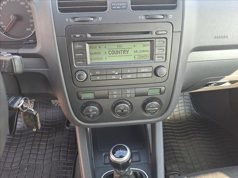 Volkswagen Golf 1,9 TDI 4 MOTION - fotka 12 z 14