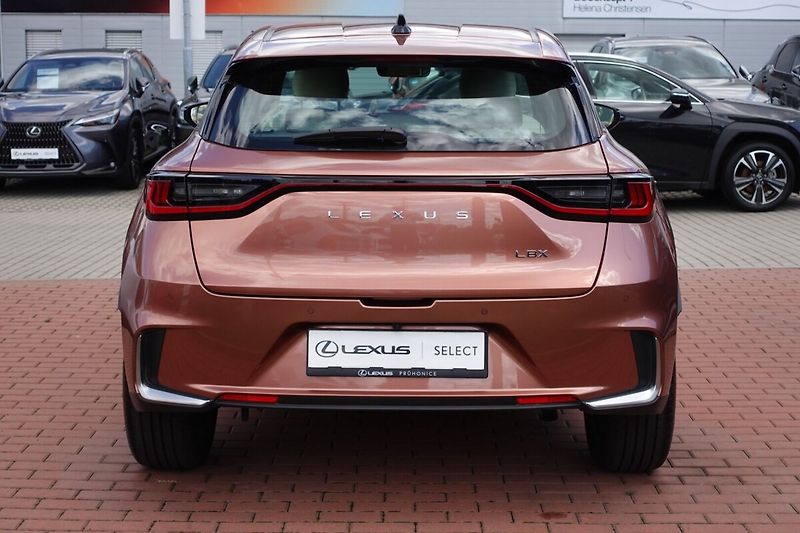 Lexus LBX 1,5 HEV Elegant Tech - fotka 6 z 35
