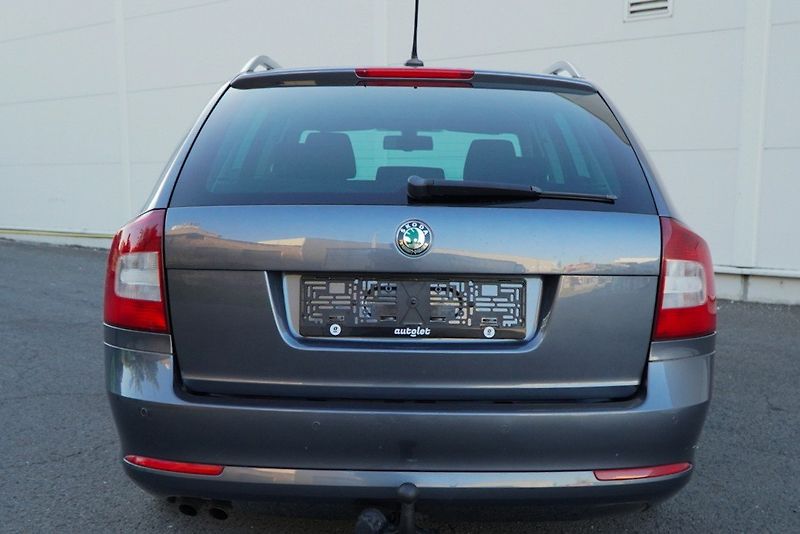 Škoda Octavia 1.4 TSI 90kW ELEGANCE - fotka 17 z 30