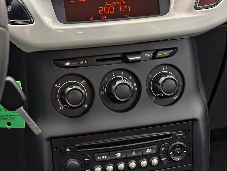Citroën C3 1.1 i 44kW KLIMA, 1. majitel - fotka 13 z 18