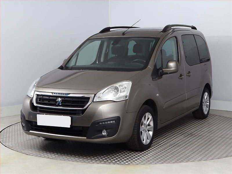 Peugeot Partner (2017) Allure 1.6 BlueHDi, 5Míst, ČR - fotka 2 z 14