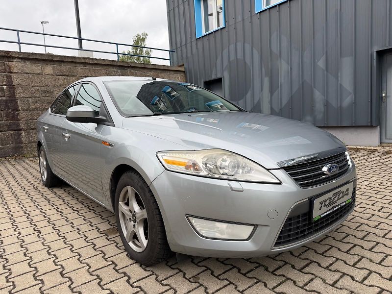Ford Mondeo 2,0i 16V Ghia / servis.kn. /  - fotka 7 z 31