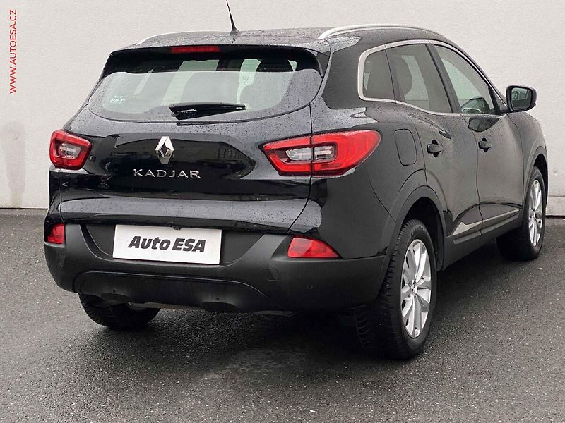 Renault Kadjar (2016) 1.2TCe, Zen, navi, kamera - fotka 4 z 17