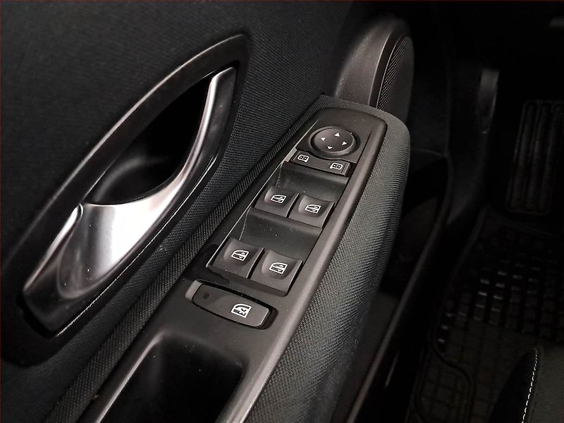 Renault Mégane (2011) 1.6 16V, ČR,1.maj, Tempomat - fotka 16 z 16