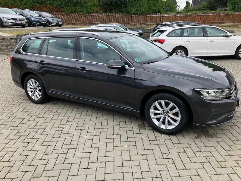 Volkswagen Passat Variant (2022) 1.5TSI 110kW DSG BUSINESS EVO - fotka 3 z 34