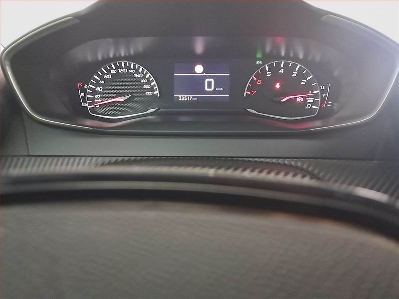 Peugeot 2008 (2021) 1.2 PureTech, Serv.kniha - fotka 11 z 23