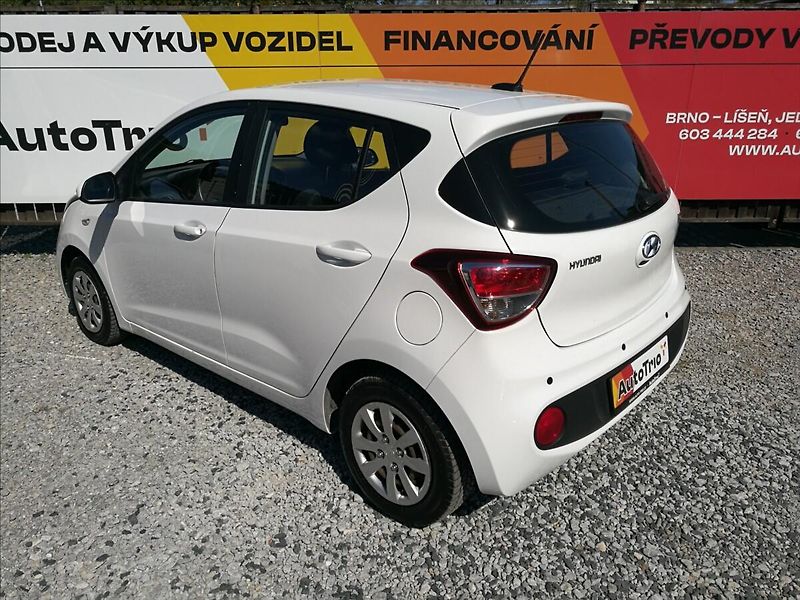 Hyundai i10 1,0 i autom.klima - fotka 4 z 22