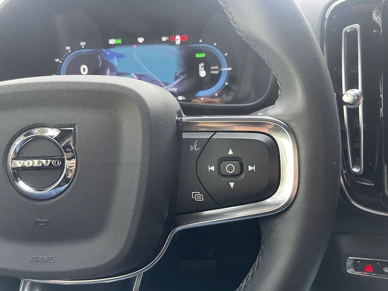 Volvo C40 Recharge Twin motor 82kWh - fotka 29 z 38