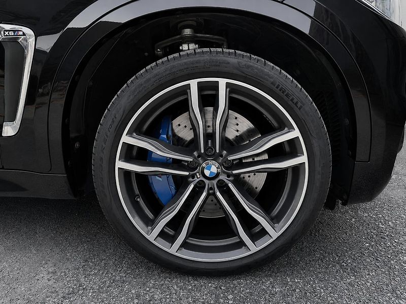BMW X6 M - fotka 11 z 11