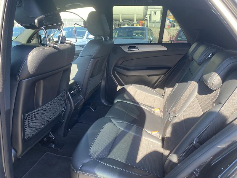 Mercedes-Benz GLE 250d 4M AMG - fotka 20 z 27