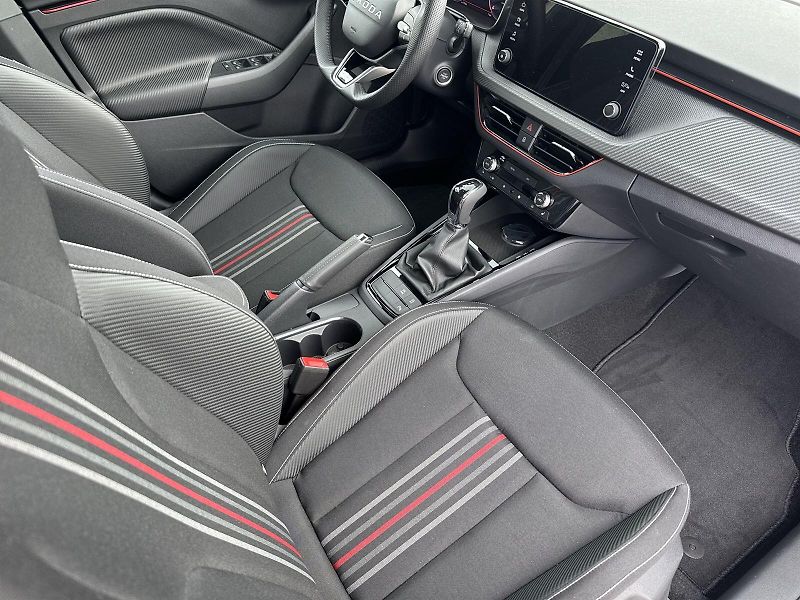 Škoda Kamiq (2026) 1.0 TSI DSG Monte Carlo - fotka 9 z 32