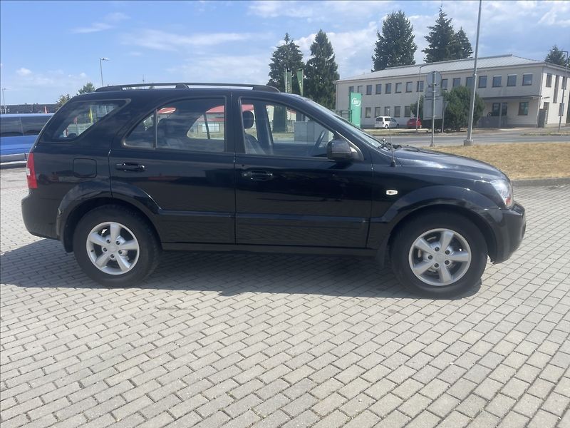 Kia Sorento 2,5 CRDi 125kw Automat Tažné - fotka 34 z 35