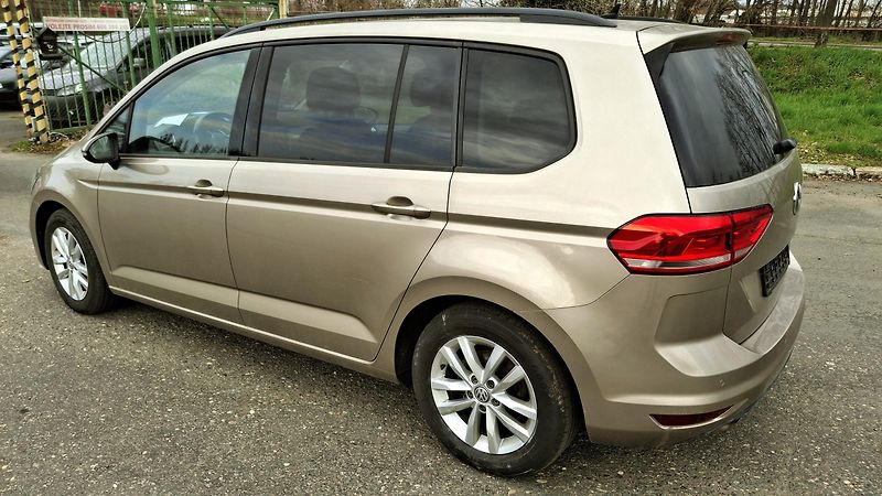 Volkswagen Touran 1.4TSI 7míst servisní historie - fotka 10 z 50