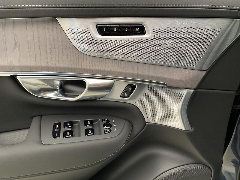 Volvo XC90 (2026) B5 AWD AUT BRIGHT ULTRA 7míst - fotka 23 z 74