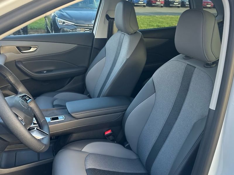 MG MGS5 EV (2026) S5 EV Emotion 49kWh - fotka 10 z 14