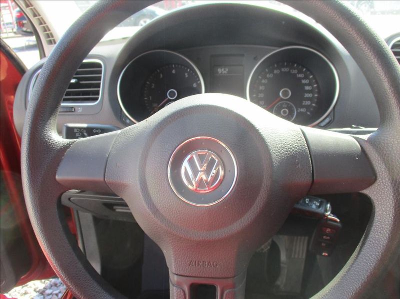 Volkswagen Golf 1,4 i 16v, aut.klima,servis, - fotka 20 z 29