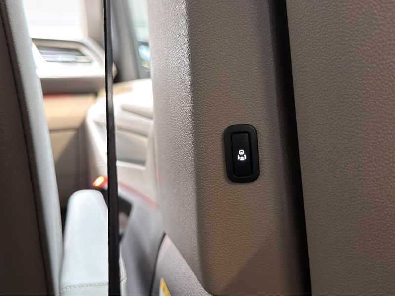 Volkswagen California eHybrid 4M Ocean HuD IQ DCC Ta - fotka 22 z 28