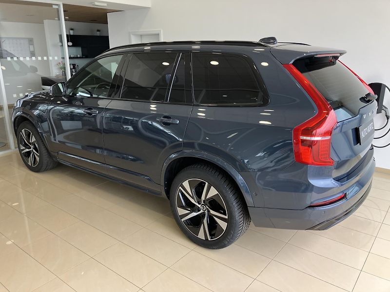 Volvo XC90 B5 AWD R-Design AT8, ČR - fotka 7 z 49