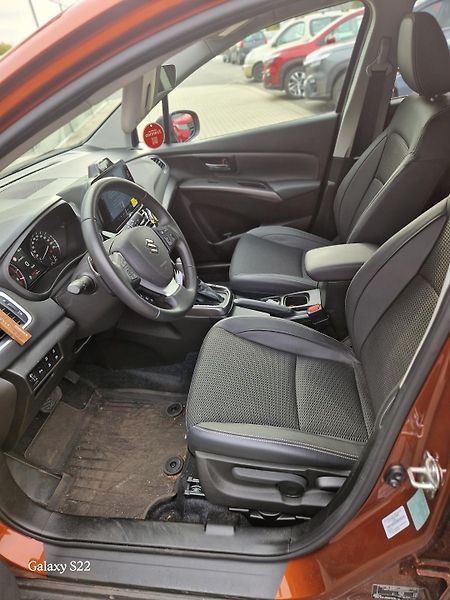 Suzuki S-Cross (2026) 1.4 BoosterJet 6AT Elegance - fotka 4 z 6