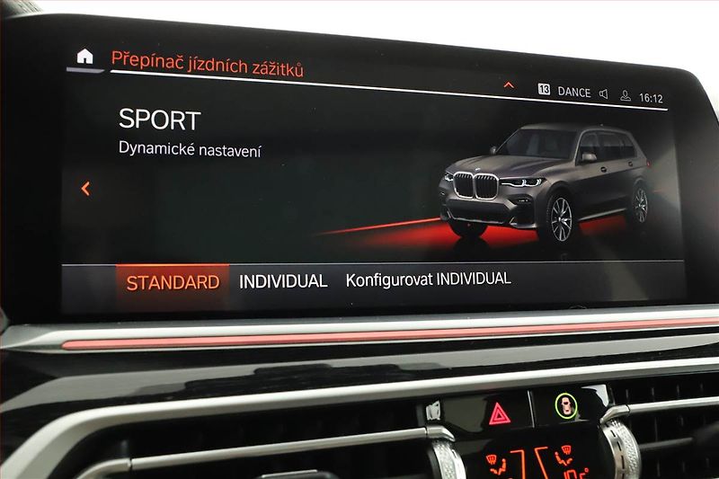 BMW X7 (2022) xDrive40d - fotka 19 z 30