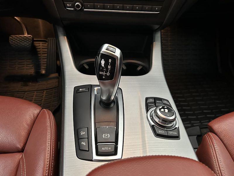 BMW X3 3.0 i 4x4 XDRIVE - fotka 12 z 23