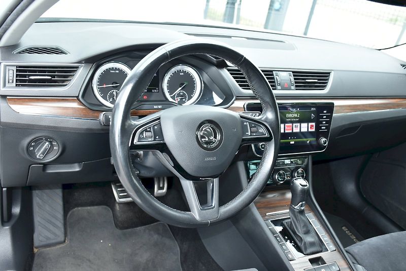 Škoda Superb (2020) Scout 2.0 TDI 140 kW 4x4 DSG - fotka 11 z 32