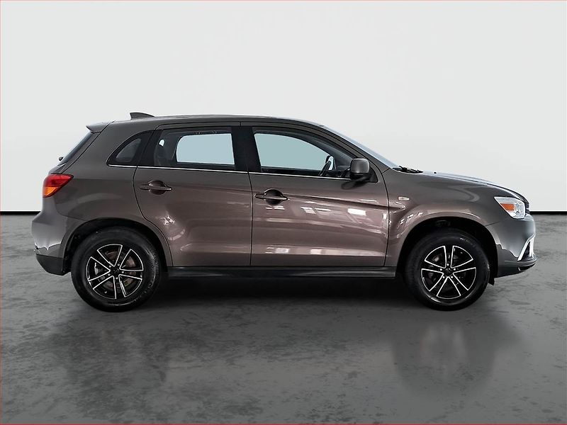 Mitsubishi ASX (2017) Instyle 1.6 MIVEC, Serv.kniha - fotka 6 z 19