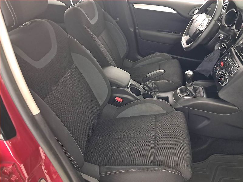 Citroën C4 (2013) 1.6 VTi, Tempomat - fotka 9 z 19