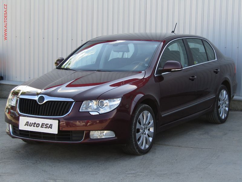 Škoda Superb (2009) 2.0 TDi, ČR, Elegance, DSG - fotka 3 z 21