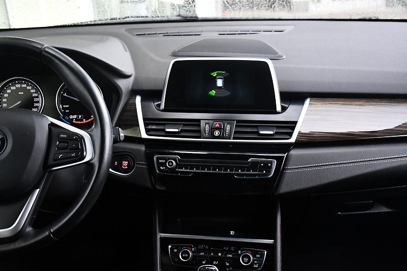 BMW Řada 2 216D GRAN TOURER 7MÍST 1.M ČR - fotka 7 z 38
