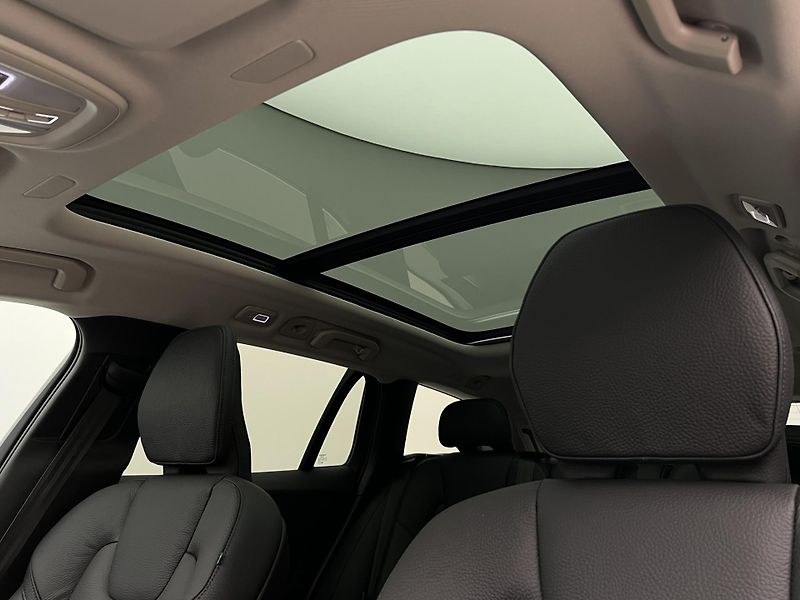 Volvo V60 (2026) T8 BRIGHT PLUS AUT - fotka 5 z 45