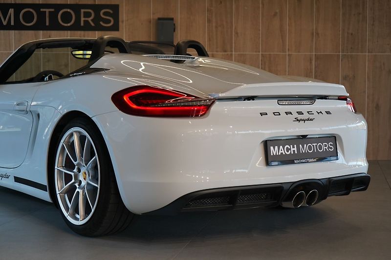 Porsche Boxster Spyder, Burmester, PDLS,Manuál - fotka 13 z 50