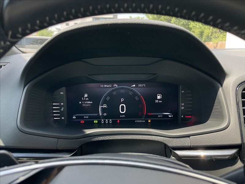 Škoda Karoq 1,5 TSI Sportline Plus DSG - fotka 9 z 24
